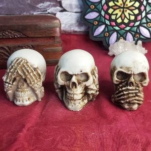 Trio de Crânios Sábios (Cego, Surdo e Mudo)